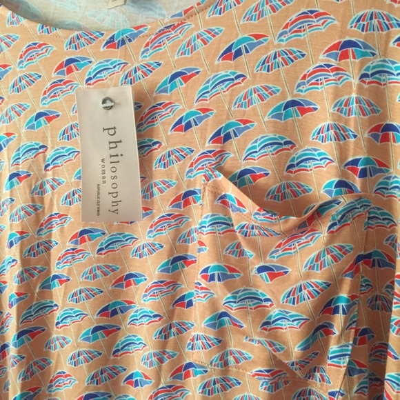 Philosophy | Umbrella Print Pocket 3/4 Sleeve Top - Picture 2 of 4